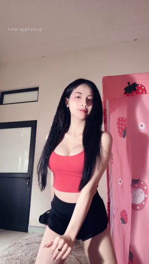 Cũng là Thỏ xinh vú to nhưng em này eo thon hơn – YYlive Thoxinh