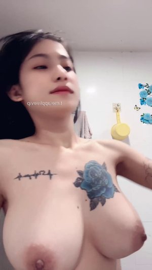 Bảo Trân 2k4 banh háng xoa mép bím hồng cực nứng – Huỳnh Bảo Trân 2k4